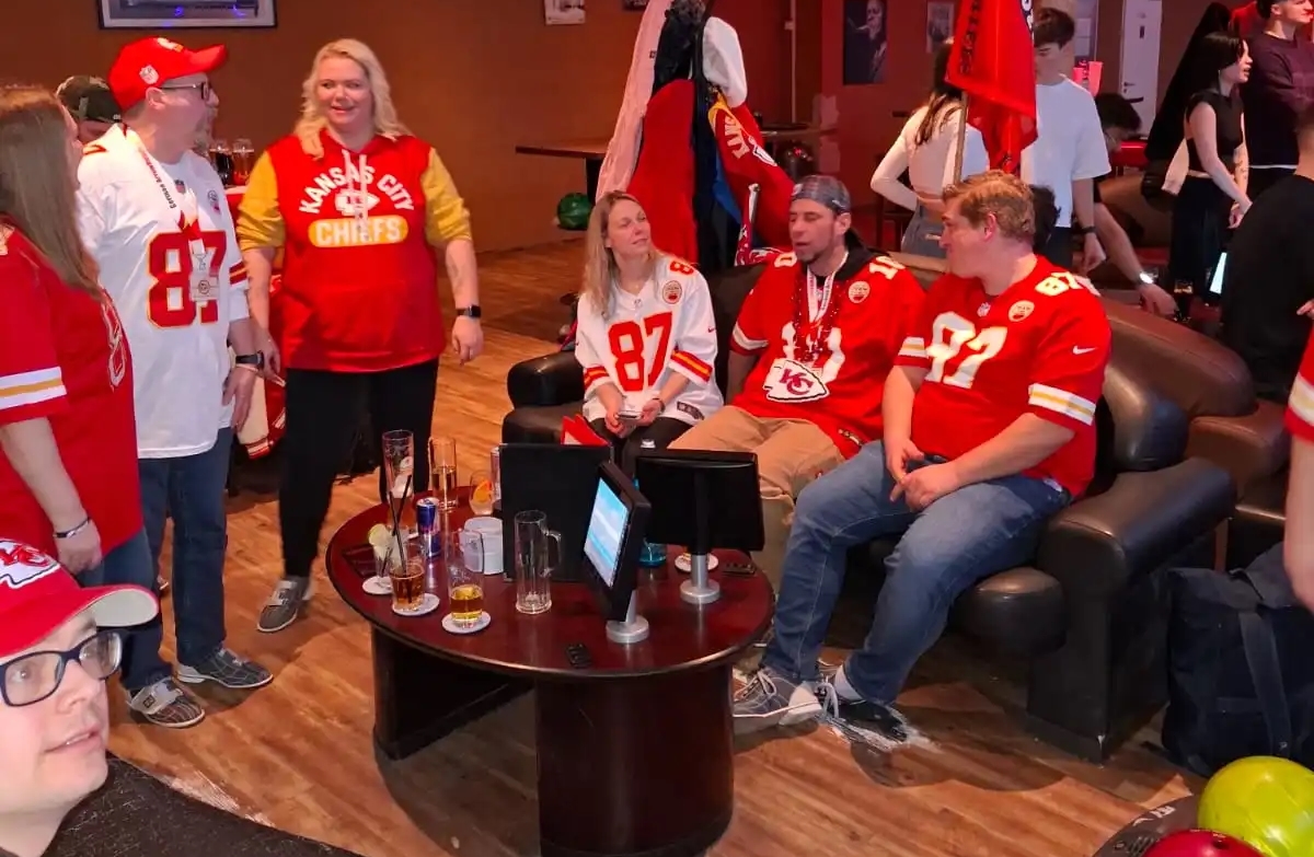 Super Bowl LIX Party in Nürnberg - Gemeinsames Bowling vor dem großen Spiel.